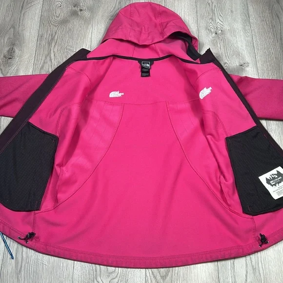 The North Face Soft Shell Jacket - Picture 13 of 14